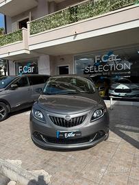 Lancia Ypsilon 1.0 FireFly 5 porte S&S Hybrid Silv