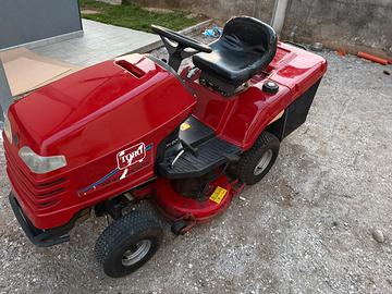 Trattorino tagliaerba Toro
