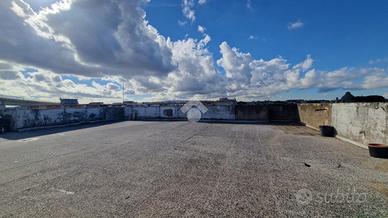 4 LOCALI A FRATTAMAGGIORE