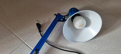 Lampada blu come nuova 