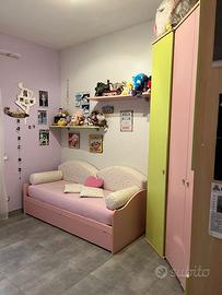 Cameretta con cabina armadio