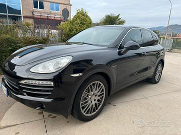 Porsche cayenne ibrido
