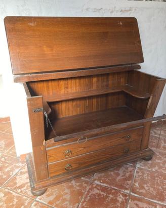 Mobile dispensa - arte povera