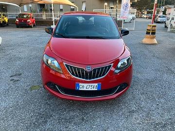 Lancia Ypsilon 1.0 FireFly 5 porte S&S Hybrid Silv