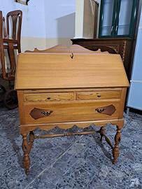 Scrittoio restaurato 