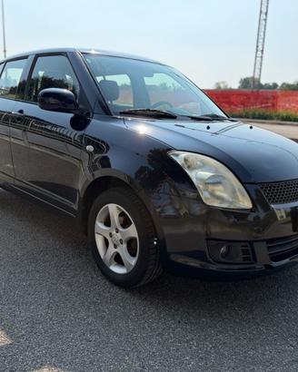 Suzuki Swift 1.3 4x4 5p. GL