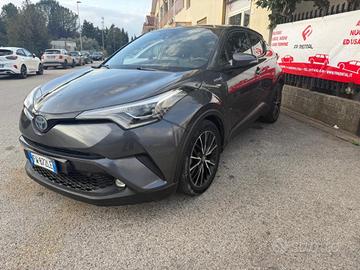 TOYOTA C-HR 1.8 Hybrid E-CVT Lounge