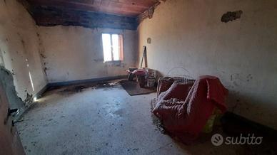 Rustico / Casale di 205 m² con 4 locali a Montevar