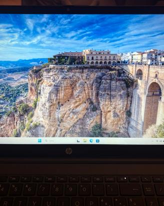 HP 255 G10, Ryzen 3, 8 GB RAM 15.6, SSD