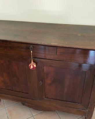 Credenza 