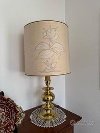 LAMPADA DA TAVOLO IN OTTONE