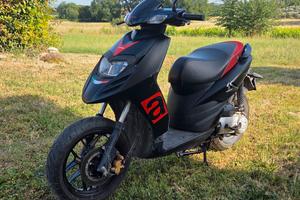 Aprilia SR 50 Motard 