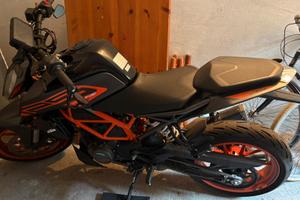 KTM DUKE  2023