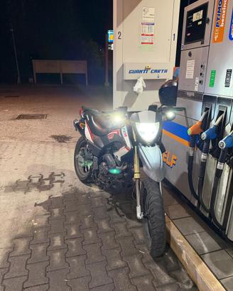 Motard 125 motore nuovo 7000km