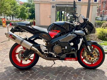 Aprilia rsv 1000 r tuono v2 old
