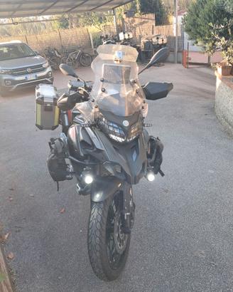 Benelli trk 502 x del 2019 con accessori