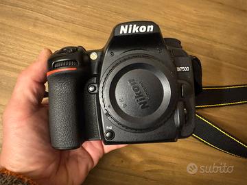 Fotocamera digitale DSLR Nikon D7500 2161 scatti