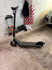 Monopattino Fantic 2wd 500W