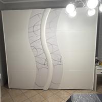 Armadio comò e 2 comodini più letto