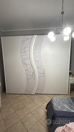 Armadio comò e 2 comodini più letto