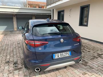 Alfa Romeo Stelvio Q4  210 cv