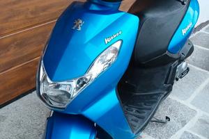 Scooter Peugeot Kisbee blu elettrico