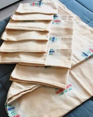 Tovaglia rettangolare con 12 tovaglioli