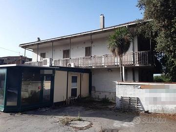 Appartamento e locale commerciale a Terni - LOTTO