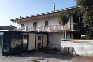 Appartamento e locale commerciale a Terni - LOTTO