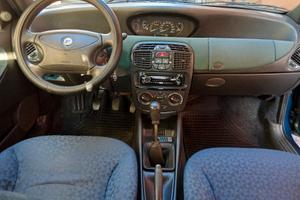 Lancia Y 1.2 16v