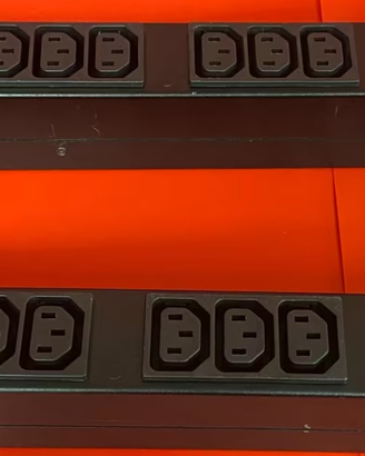 unità APC Basic Rack PDU, multiprese professionali