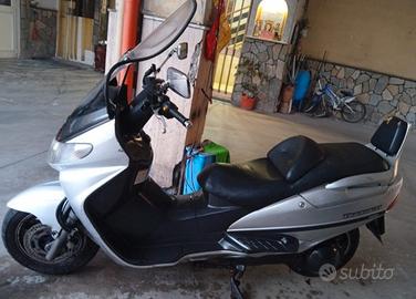 Suzuki Burgman 400