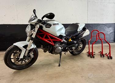 Ducati Monster 796 ABS