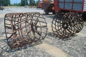 Ruote in ferro formato gabbia