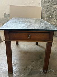 Tavolo Vintage in Legno con Piano in Marmo