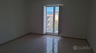Ufficio con parcheggio ristrutturato