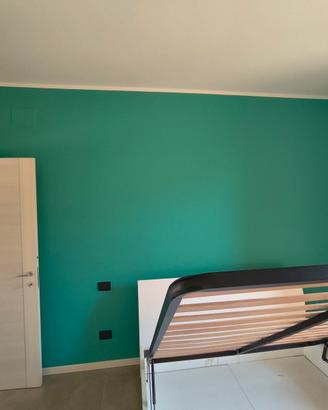 Letto matrimoniale con doghe e cassettone