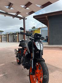 KTM DUKE 390
