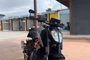 KTM DUKE 390