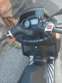 Piaggio MP3 500