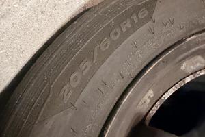 4 cerchi in ferro+ gomme per dacia sandero stepway