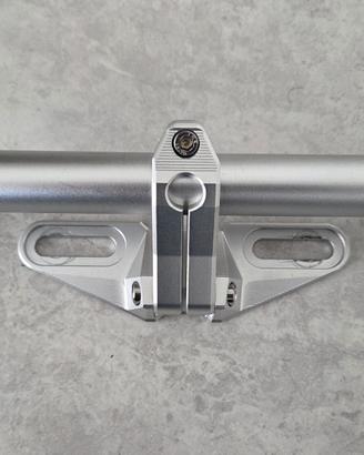 Supporto universale da manubrio GIVI S9000A