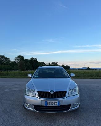 Skoda Octavia 1.6 TDI CR 105 CV Wagon Elegance
