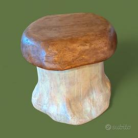 Sgabello "fungo porcino" in legno massello