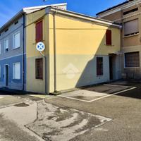 CASA SEMINDIPENDENTE A LUZZARA