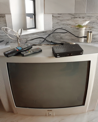 Televisore Graetz + Decoder + Telecomandi