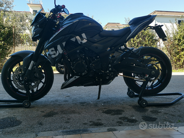 Suzuki gsx s 750 accessoriata