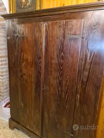 Dispensa antica in legno massello di Olmo