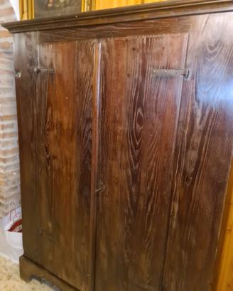 Dispensa antica in legno massello di Olmo