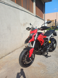 Ducati Hyperstrada 821